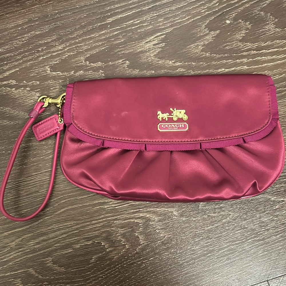 Vintage COACH Amanda Satin clutch 9.5”x5.5” with gold hardware
